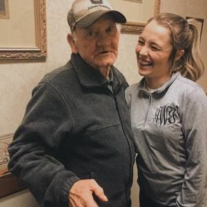 Meet your Posher, Abigail